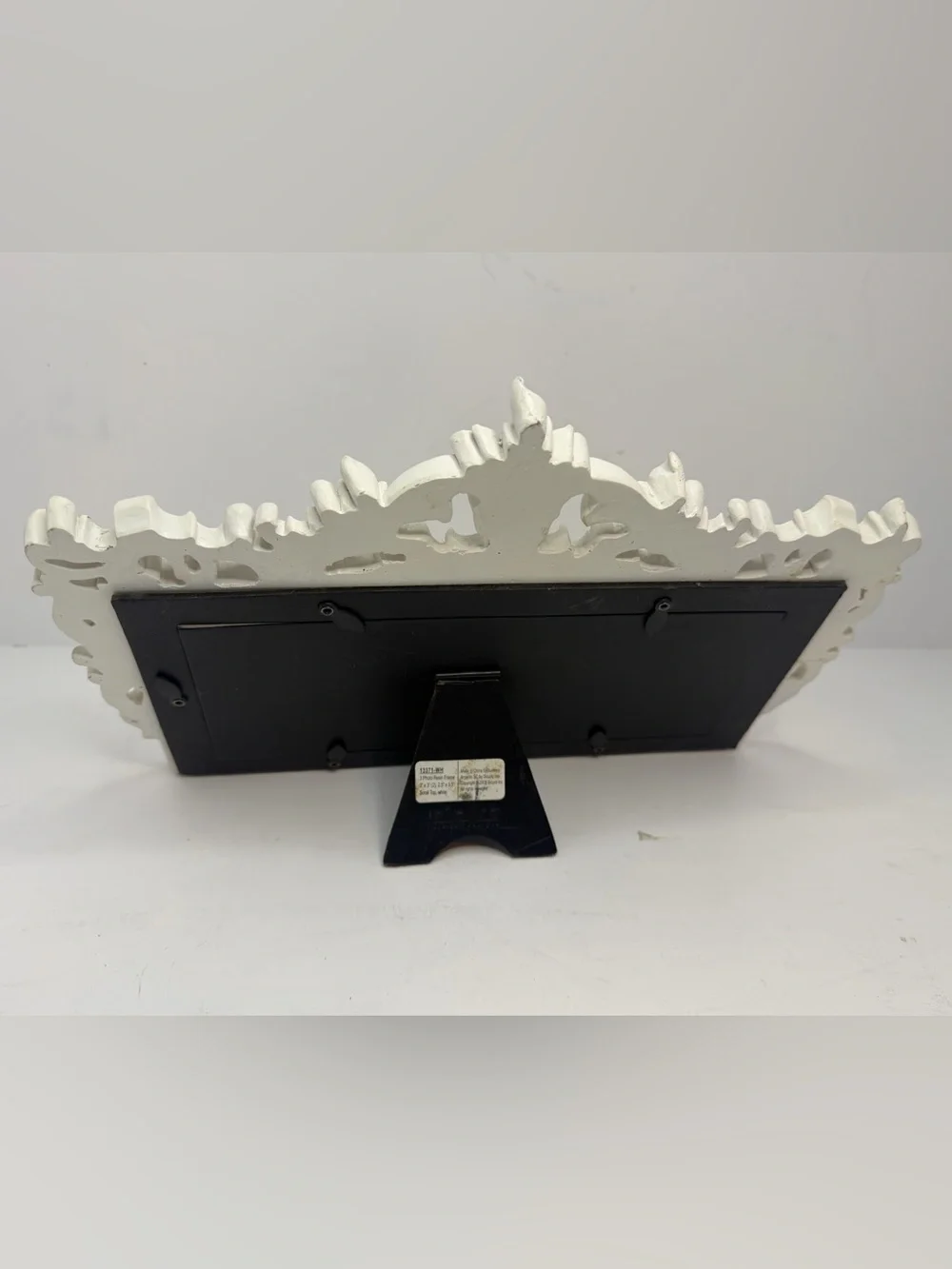 White Resin 3-Photo Frame Ornate Scroll Top 13371-WH Vintage Shabby Chic